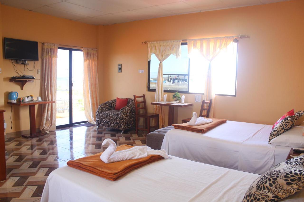 Hostal Romy Puerto Baquerizo Moreno Exterior photo