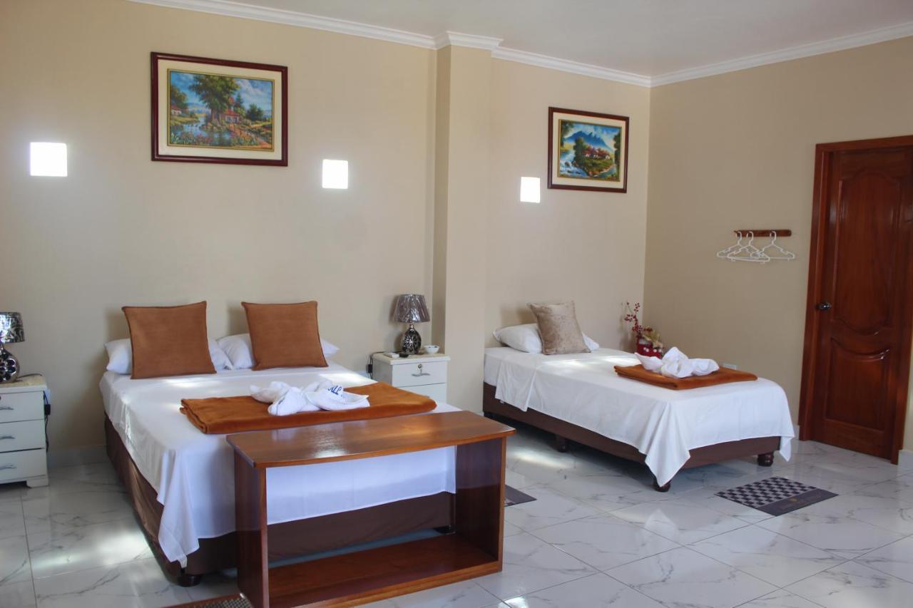 Hostal Romy Puerto Baquerizo Moreno Exterior photo